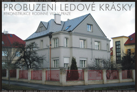 Již se skutečně probouzí a ospale otevírá zavřená víčka přízemí.